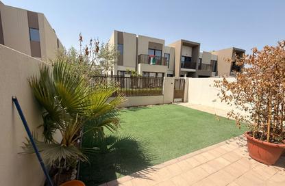 Townhouse - 3 - 4 for rent in La Violeta 2 - La Violeta - Villanova - Dubai