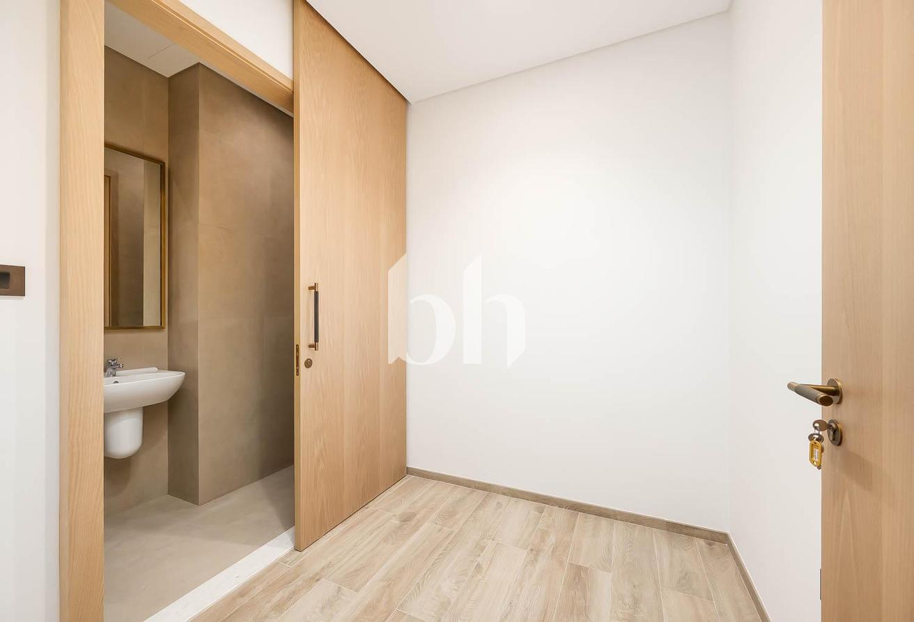 Unfurnished Luxury Branded Residence | Betterhomes photo 7