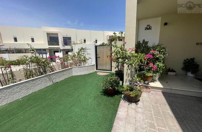 Townhouse - 4 - 4 for rent in Noor Townhouses - Town Square - Dubai