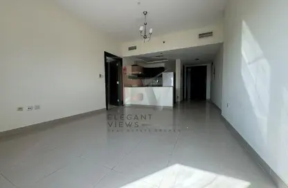 شقة - غرفة نوم - 2 حمامات للايجار في المساكن الحمراء - مدينة دبي الرياضية - دبي شقة - غرفة نوم - 2 حمامات للايجار في المساكن الحمراء - مدينة دبي الرياضية - دبي