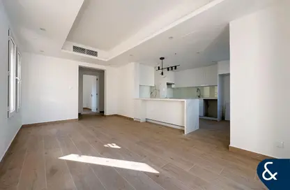 فيلا - 2 غرف نوم - 3 حمامات للايجار في الينابيع 4 - الينابيع - دبي