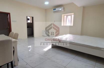 Apartment - Studio - 1 Bathroom for rent in Al Khabisi - Al Ain