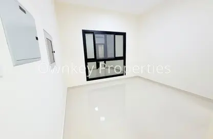 Apartment - Studio - 1 Bathroom for rent in Al Karama Sqaure - Al Karama - Dubai