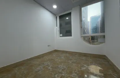 Office Space - Studio - 1 Bathroom for rent in Cornich Al Khalidiya - Al Khalidiya - Abu Dhabi