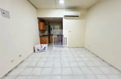 شقة - 1 حمام للايجار في طريق فاير ستاشن - مويلح - الشارقة