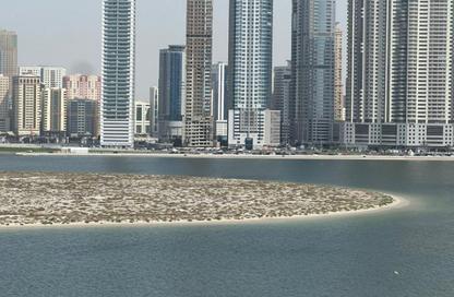 Apartment - 3 Bedrooms - 4 Bathrooms for sale in Al Khan - Sharjah