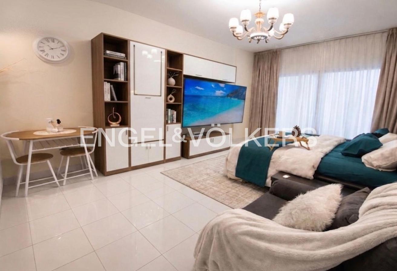 Fully Furnished | 12 Cheques | Ready to Move In photo 5