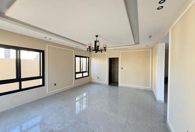 70678408 - صورة العقار 3