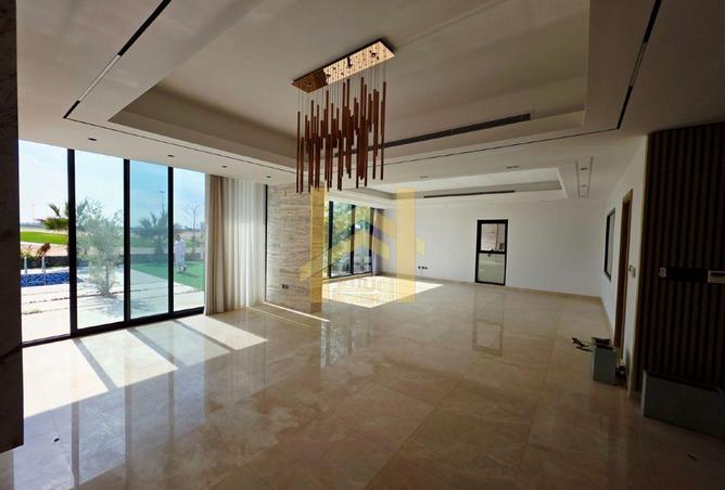 98700073 - Property Image 3