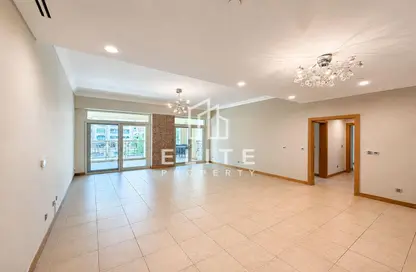 Apartment - 2 Bedrooms - 2 Bathrooms for rent in Al Anbara - Shoreline Apartments - Palm Jumeirah - Dubai