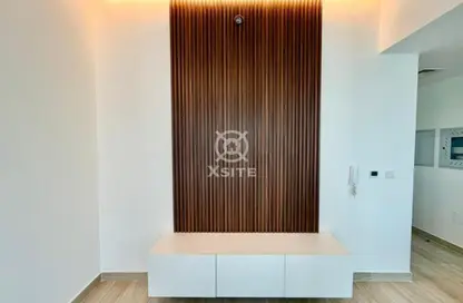 شقة - غرفة نوم - 2 حمامات للايجار في ذا ايست كريست - ديستريكت 17 - قرية جميرا الدائرية - دبي