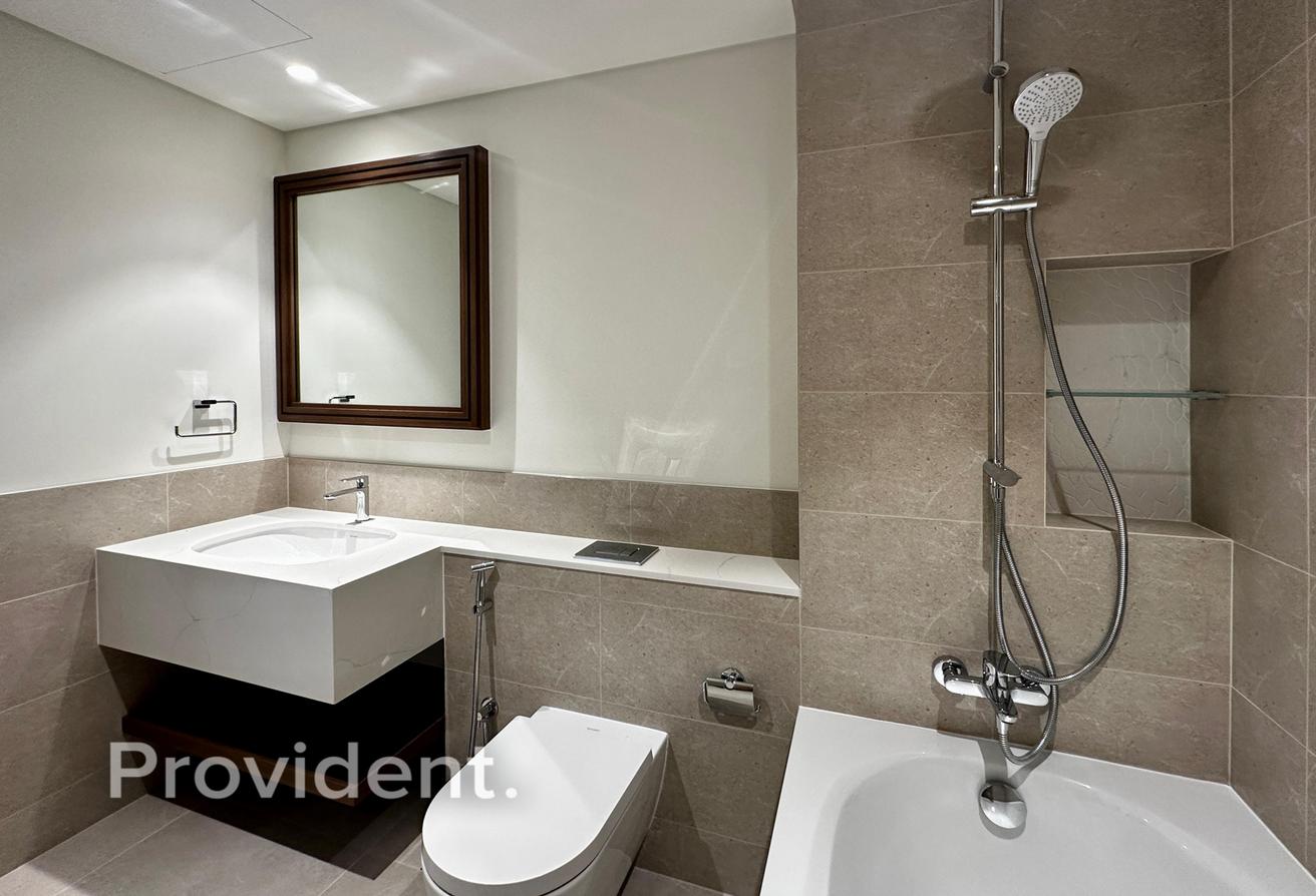 Brand New | Spacious 1BR | Private Beach photo 8