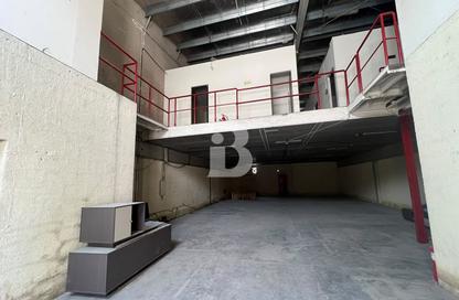 Warehouse - Studio for rent in Ras Al Khor Industrial - Ras Al Khor - Dubai