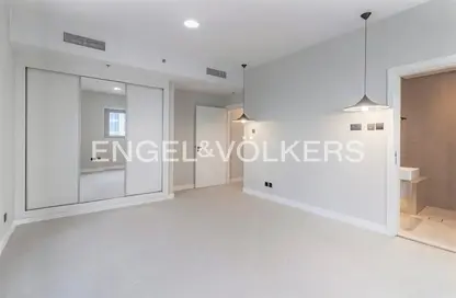 Apartment - 2 Bedrooms - 3 Bathrooms for sale in Princess Tower - Dubai Marina - Dubai