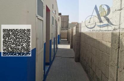 Labor Camp - Studio - 7+ for rent in Al Sajaa S - Al Sajaa - Sharjah