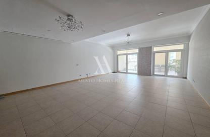 Apartment - 2 - 2 for rent in Al Anbara - Shoreline Apartments - Palm Jumeirah - Dubai