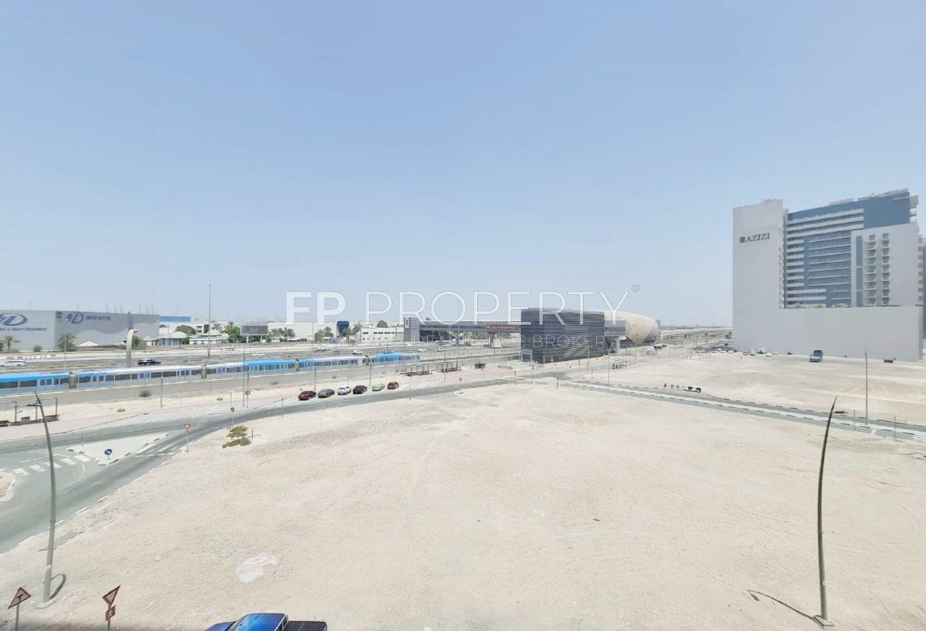 Close to Metro I Prime Location I Flexible Payment photo 5