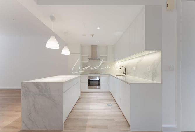 Fully Upgraded | Modern 1 Bed | Low Floor