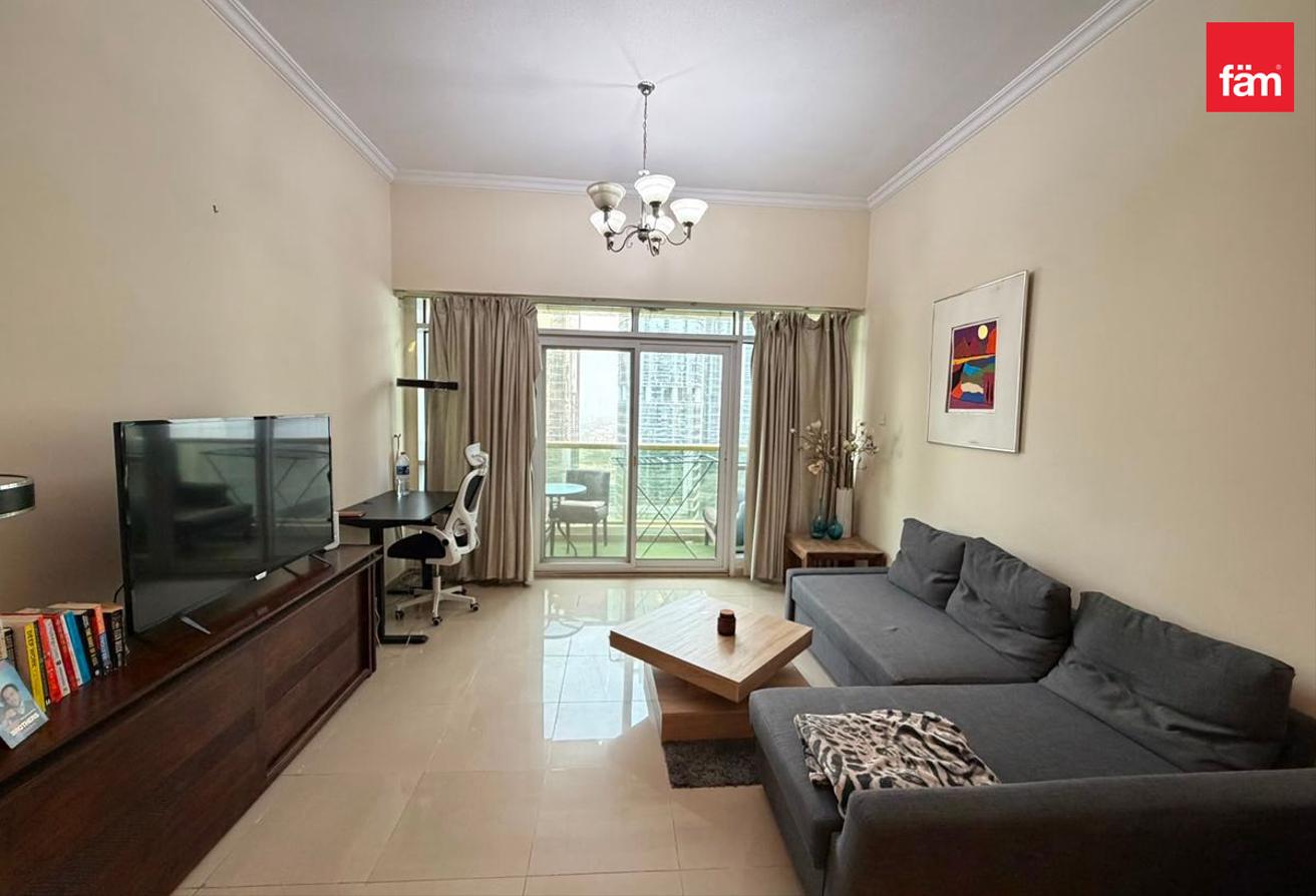 Next To DMCC Metro | High Floor | Lake View photo 3