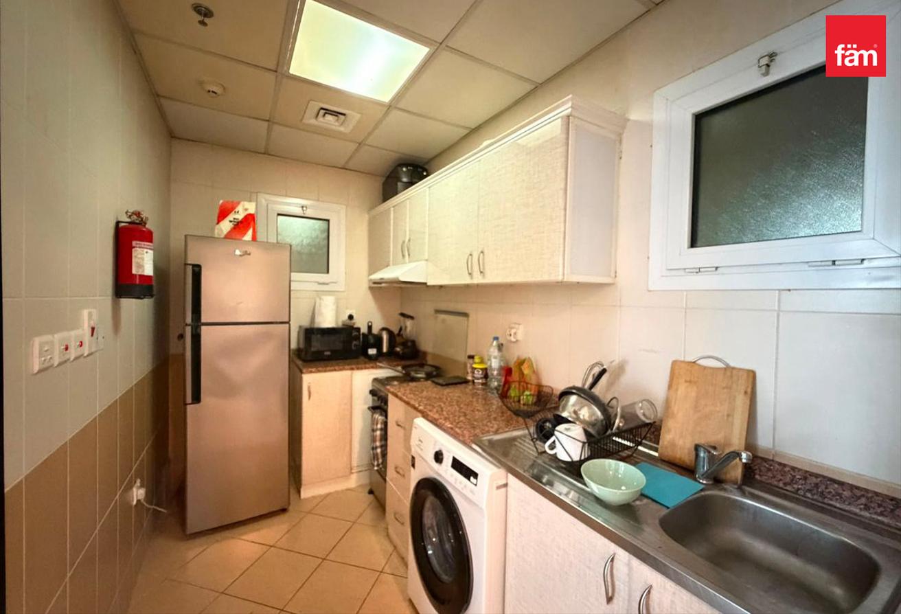 Next To DMCC Metro | High Floor | Lake View photo 8