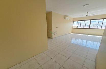 Apartment - 2 Bedrooms - 2 Bathrooms for rent in Hai Al Salama - Central District - Al Ain