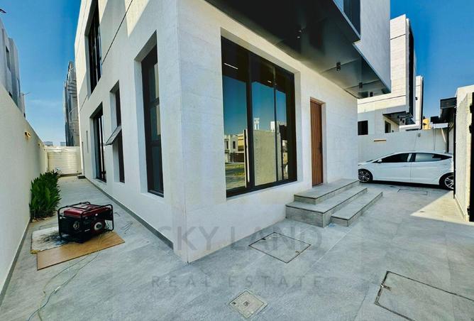 135607780 - Property Image 3