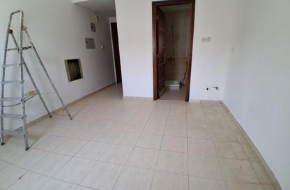Apartment - Studio - 1 for rent in Fire Station Road - Muwaileh - Sharjah