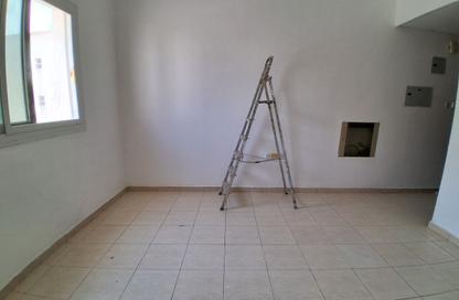 Apartment - Studio - 1 for rent in Fire Station Road - Muwaileh - Sharjah Apartment - Studio - 1 for rent in Fire Station Road - Muwaileh - Sharjah
