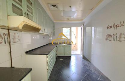 Apartment - 2 Bedrooms - 2 Bathrooms for rent in Al Khan Corniche - Al Khan - Sharjah