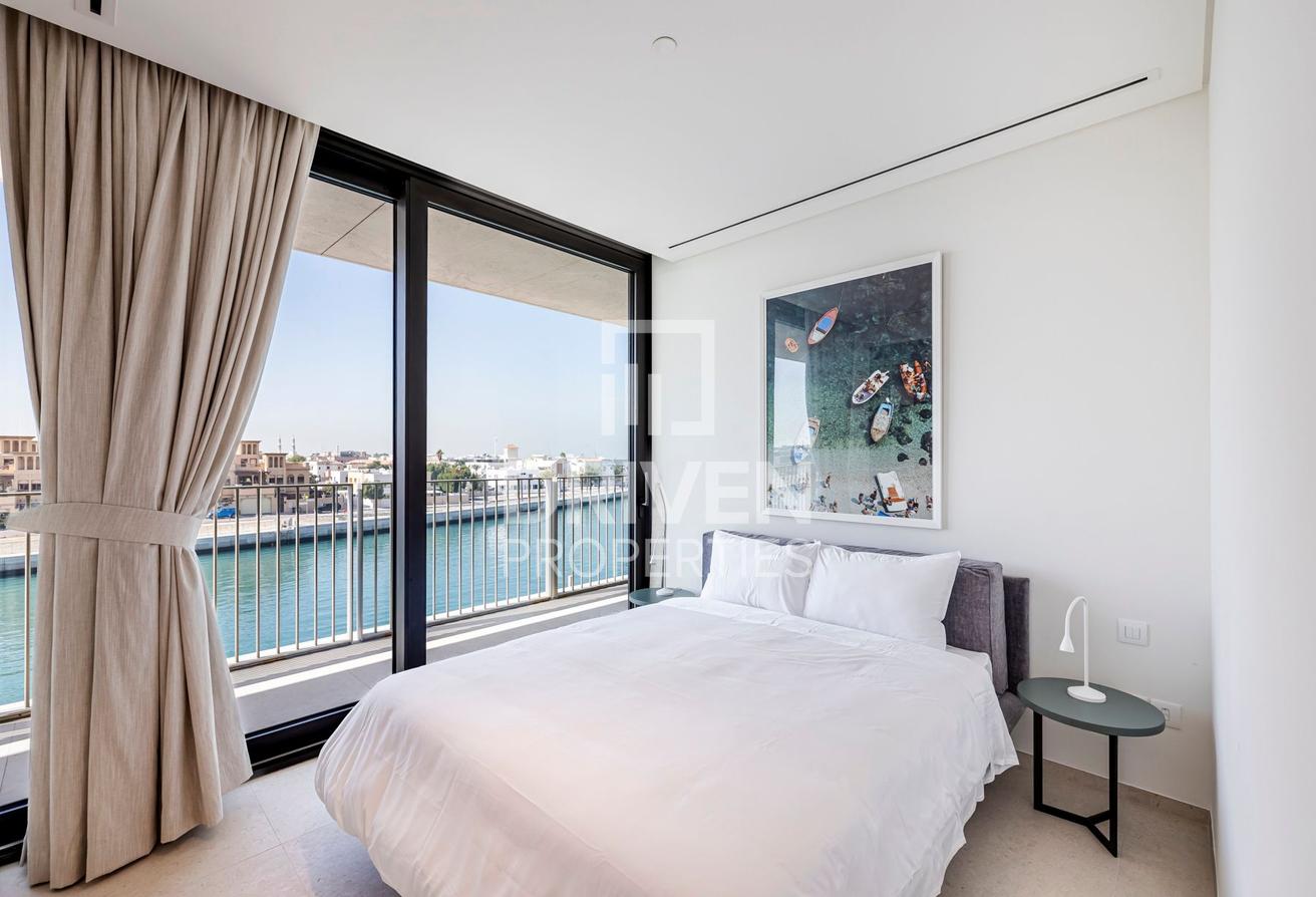 Low rise building | Furnished | Canal View photo 11