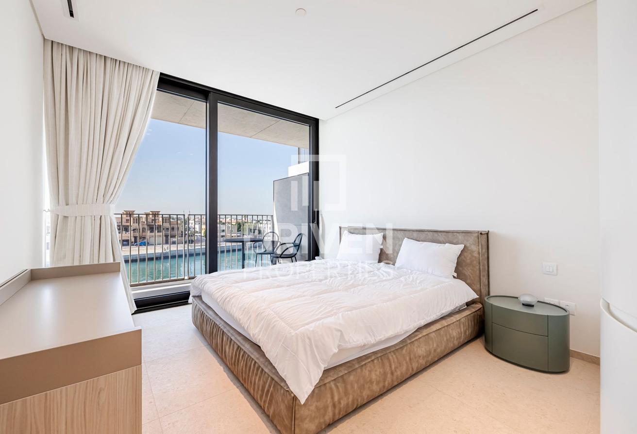 Low rise building | Furnished | Canal View photo 8