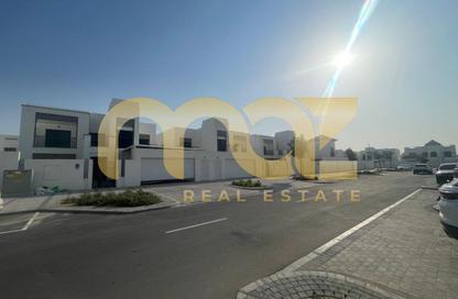 Villa - 4 Bedrooms - 6 Bathrooms for sale in Fay Alreeman - Al Shamkha - Abu Dhabi