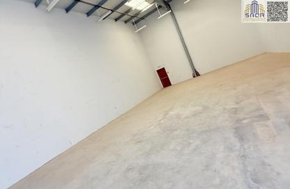 Warehouse - Studio for rent in Umm Dir - Umm Al Quwain