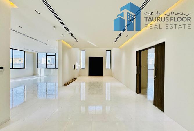 83658308 - Property Image 2