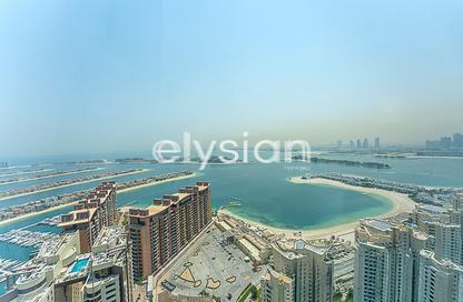 Apartment - Studio - 1 Bathroom for rent in The Palm Tower - Palm Jumeirah - Dubai