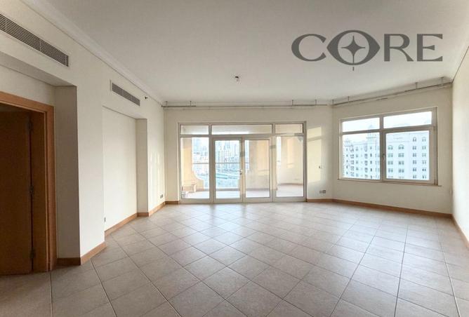 Vacant | Maid’s Room | Beach, Mall & Park photo 3
