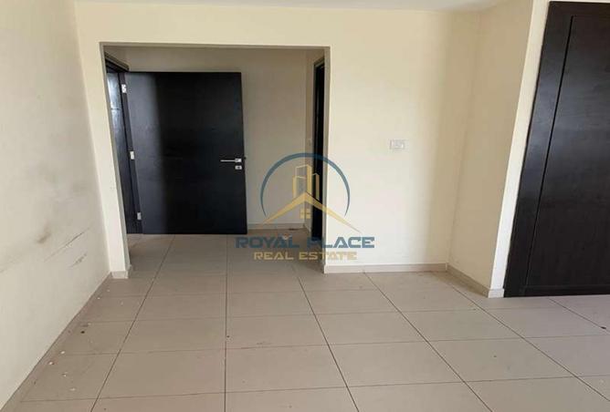 54391040 - صورة العقار 3