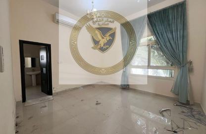 Villa - 5 Bedrooms - 6 Bathrooms for rent in Al Ghafia - Al Riqqa - Sharjah
