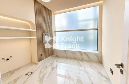 Retail - Studio for rent in Central Park Retail - Central Park Tower - DIFC - Dubai