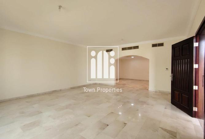 75011594 - Property Image 2