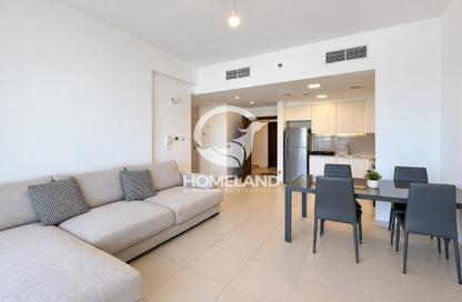 Apartment - 1 - 1 for sale in Hayat Boulevard 1A - Hayat Boulevard 1 - Hayat Boulevard - Town Square - Dubai