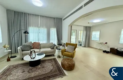 فيلا - 2 غرف نوم - 3 حمامات للبيع في 7G حي - مثلث قرية جميرا - دبي