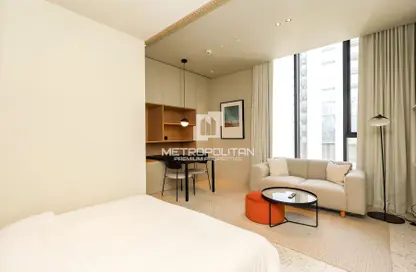 شقة - 1 حمام للايجار في رأسًا على عقب - الخليج التجاري - دبي