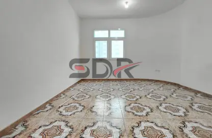 شقة - 3 غرف نوم - 3 حمامات للايجار في شارع النجدة - أبوظبي