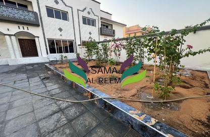 Villa - 3 Bedrooms - 3 Bathrooms for rent in Umm Suqeim 2 Villas - Umm Suqeim 2 - Umm Suqeim - Dubai