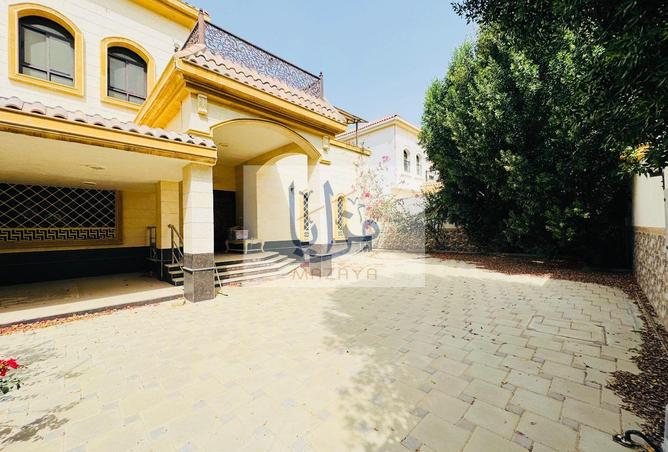 67825657 - Property Image 2