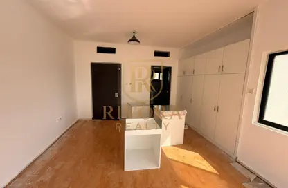 Apartment - 3 Bedrooms - 3 Bathrooms for rent in NASA Building - Al Muraqqabat - Deira - Dubai