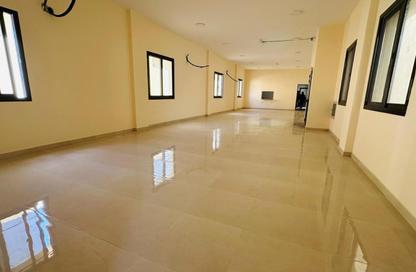 Labor Camp - Studio - 7+ Bathrooms for rent in Umm Al Thuoob - Umm Al Quwain
