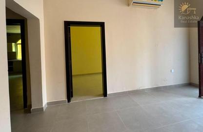 Apartment - 3 Bedrooms - 2 Bathrooms for rent in Al Mowaihat 2 - Al Mowaihat - Ajman Apartment - 3 Bedrooms - 2 Bathrooms for rent in Al Mowaihat 2 - Al Mowaihat - Ajman