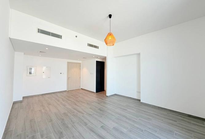 143744255 - Property Image 3